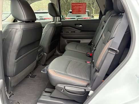 Certified 2025 Nissan Pathfinder Platinum w/ Cargo Package image 21