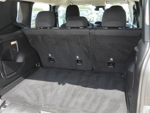 Certified 2022 Jeep Renegade Sport image 12