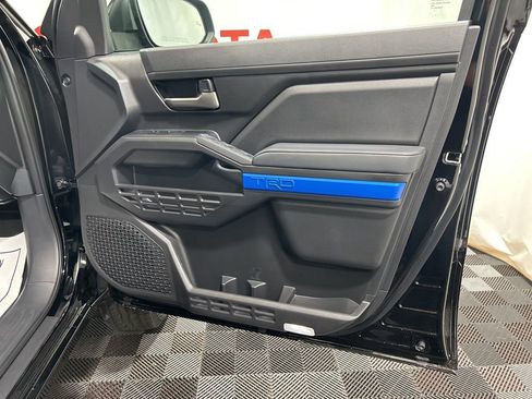 New 2025 Toyota Tacoma TRD Off-Road image 10