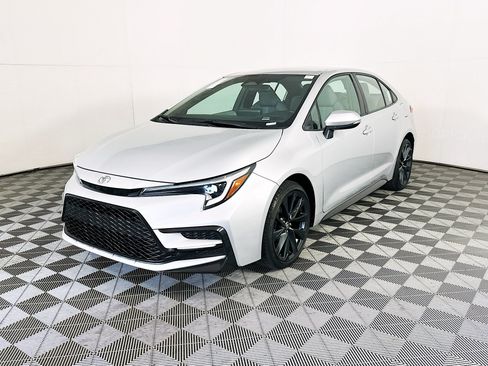 Used 2024 Toyota Corolla SE FWD image 7