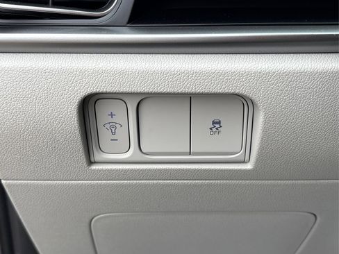 Certified 2025 Kia Sorento S w/ Panoramic Sunroof Package image 29