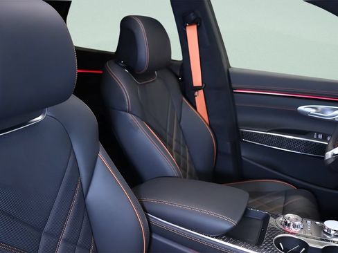 New 2026 Genesis GV70 3.5T Sport Prestige AWD/4WD image 14
