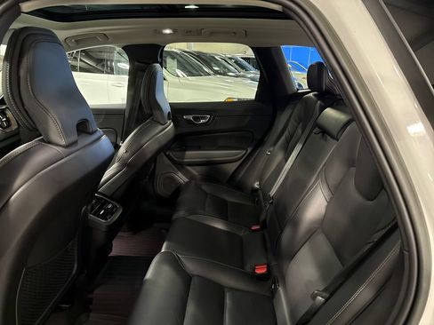 Certified 2023 Volvo XC60 B5 Ultimate w/ Climate Package AWD/4WD image 22