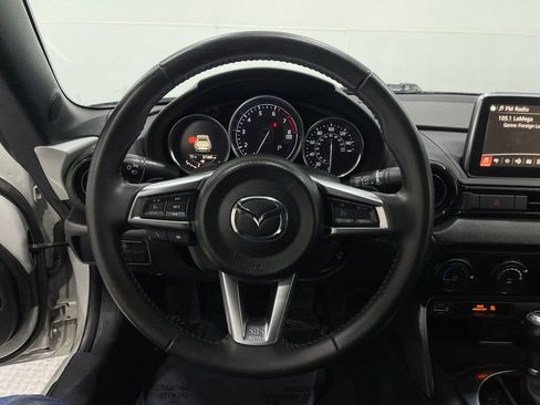 Used 2017 MAZDA MX-5 Miata RF Club image 19