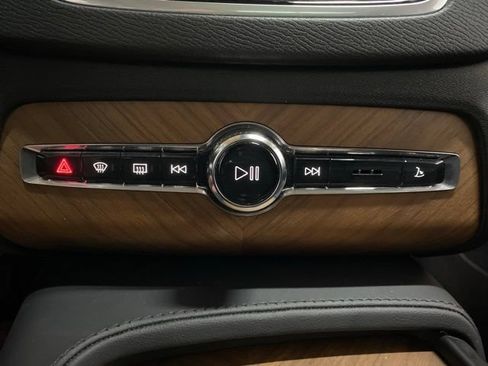 Used 2024 Volvo XC90 T8 Plus w/ Protection Package Premier AWD/4WD image 57