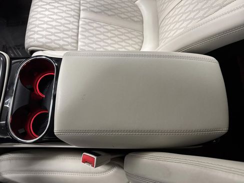 Used 2022 Lincoln Nautilus Black Label w/ Class II Trailer Tow Package image 21