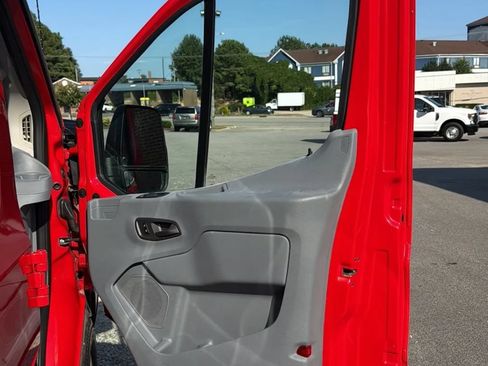 Used 2018 Ford Transit 350 XL RWD image 12