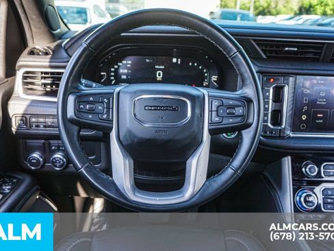Used 2023 GMC Yukon XL Denali RWD image 30