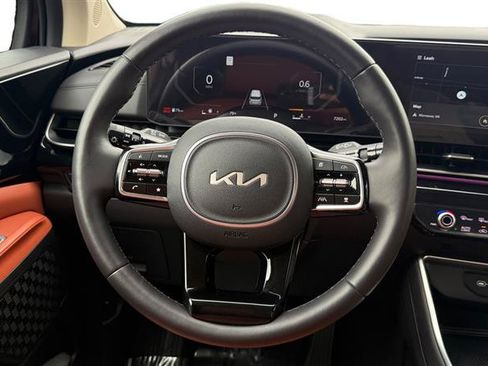 Used 2025 Kia Carnival SX Prestige FWD image 13