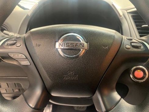 Used 2016 Nissan Pathfinder S FWD image 19