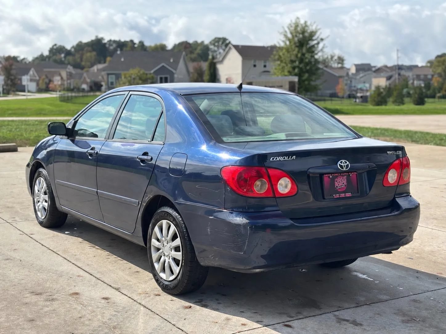 Used 2005 Toyota Corolla LE w/ JBL Value Pkg FWD image 3
