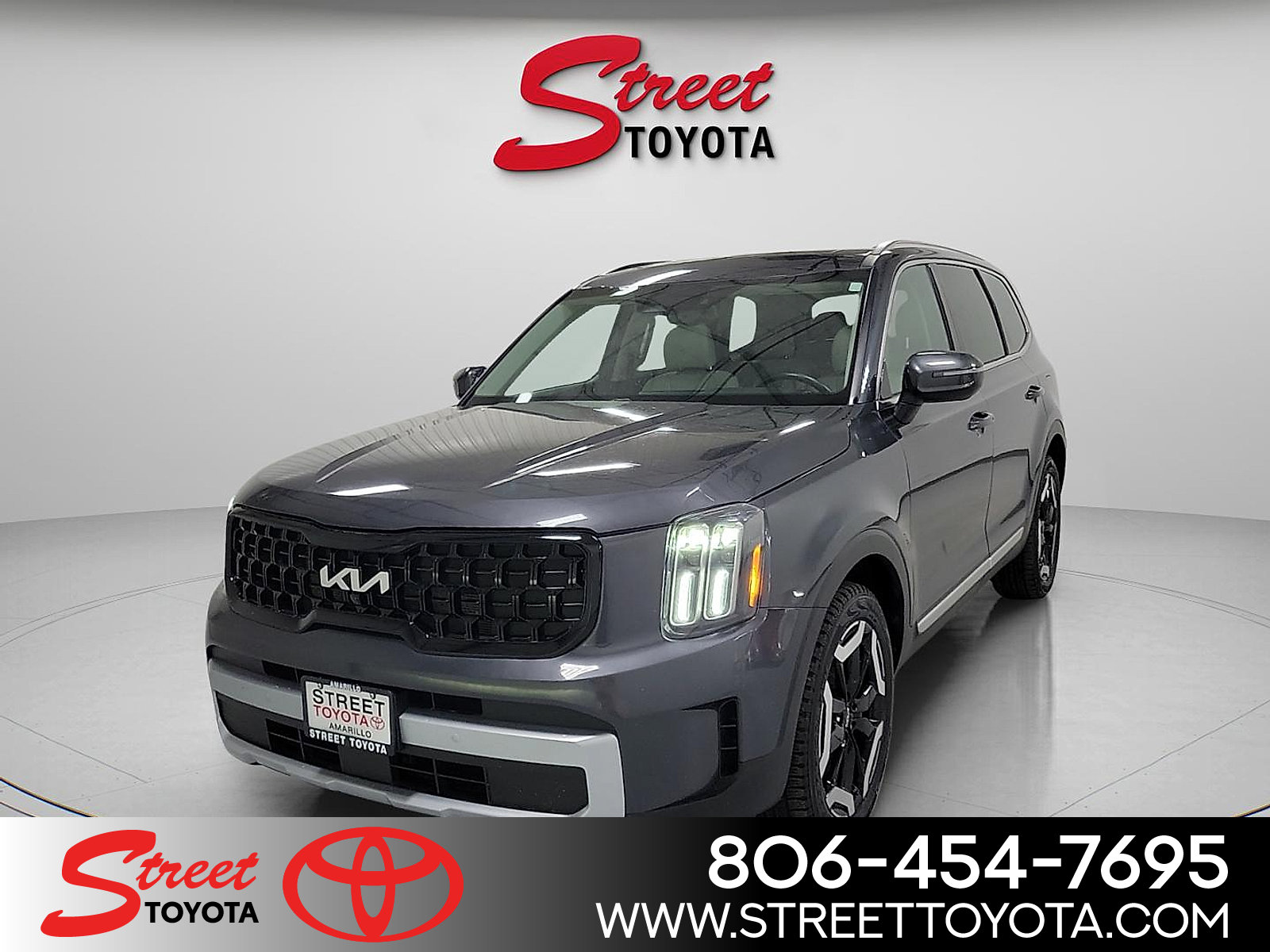 Used 2024 Kia Telluride EX w/ EX Captain's Chair Package AWD/4WD image 1