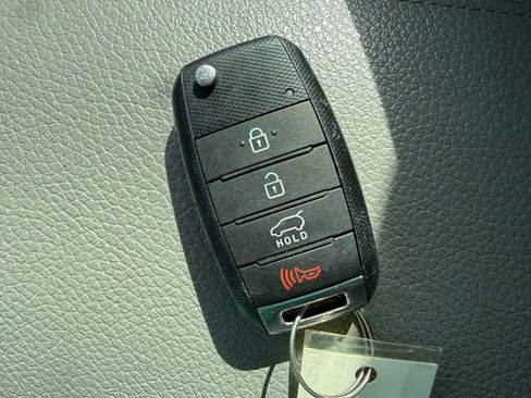 Used 2015 Kia Sorento LX AWD/4WD image 16