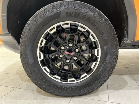 Used 2026 GMC Canyon AT4 w/ AT4 Premium Package AWD/4WD image 29