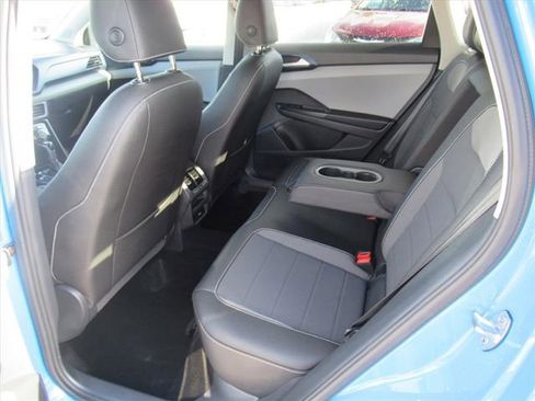 Used 2024 Volkswagen Taos SE FWD image 29