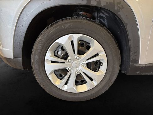 Used 2024 Chevrolet Trax LS FWD image 12