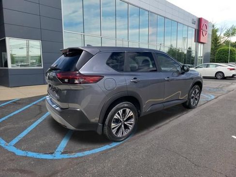 Certified 2023 Nissan Rogue SV AWD/4WD image 7