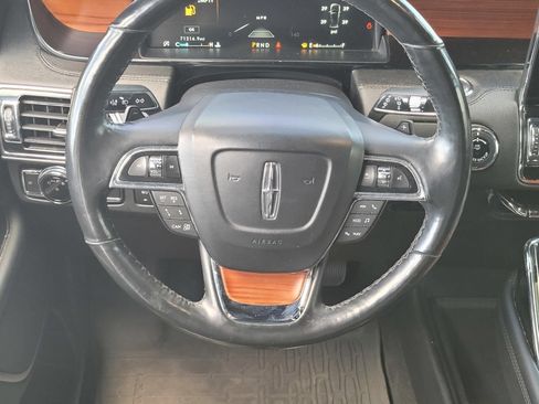 Certified 2019 Lincoln Navigator Reserve AWD/4WD image 12