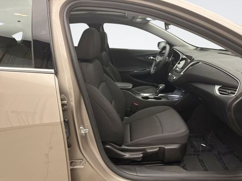 Used 2023 Chevrolet Malibu LT image 16