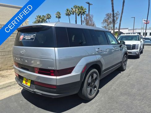 Used 2026 Hyundai Santa Fe SE FWD image 5