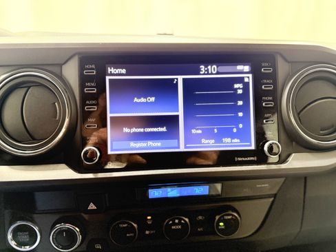 Used 2021 Toyota Tacoma TRD Off-Road w/ Technology Package image 17