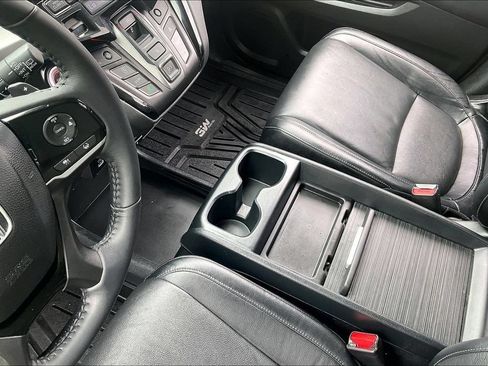Used 2023 Honda Odyssey Touring image 17