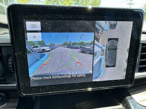 Used 2022 Ford Explorer Limited w/ Hybrid Equipment Group 310A RWD image 14