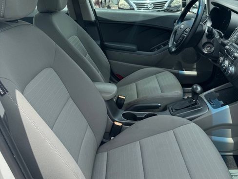 Used 2015 Kia Forte EX image 9