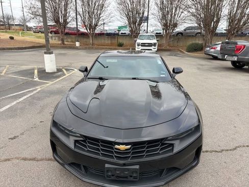 Used 2020 Chevrolet Camaro LT image 9