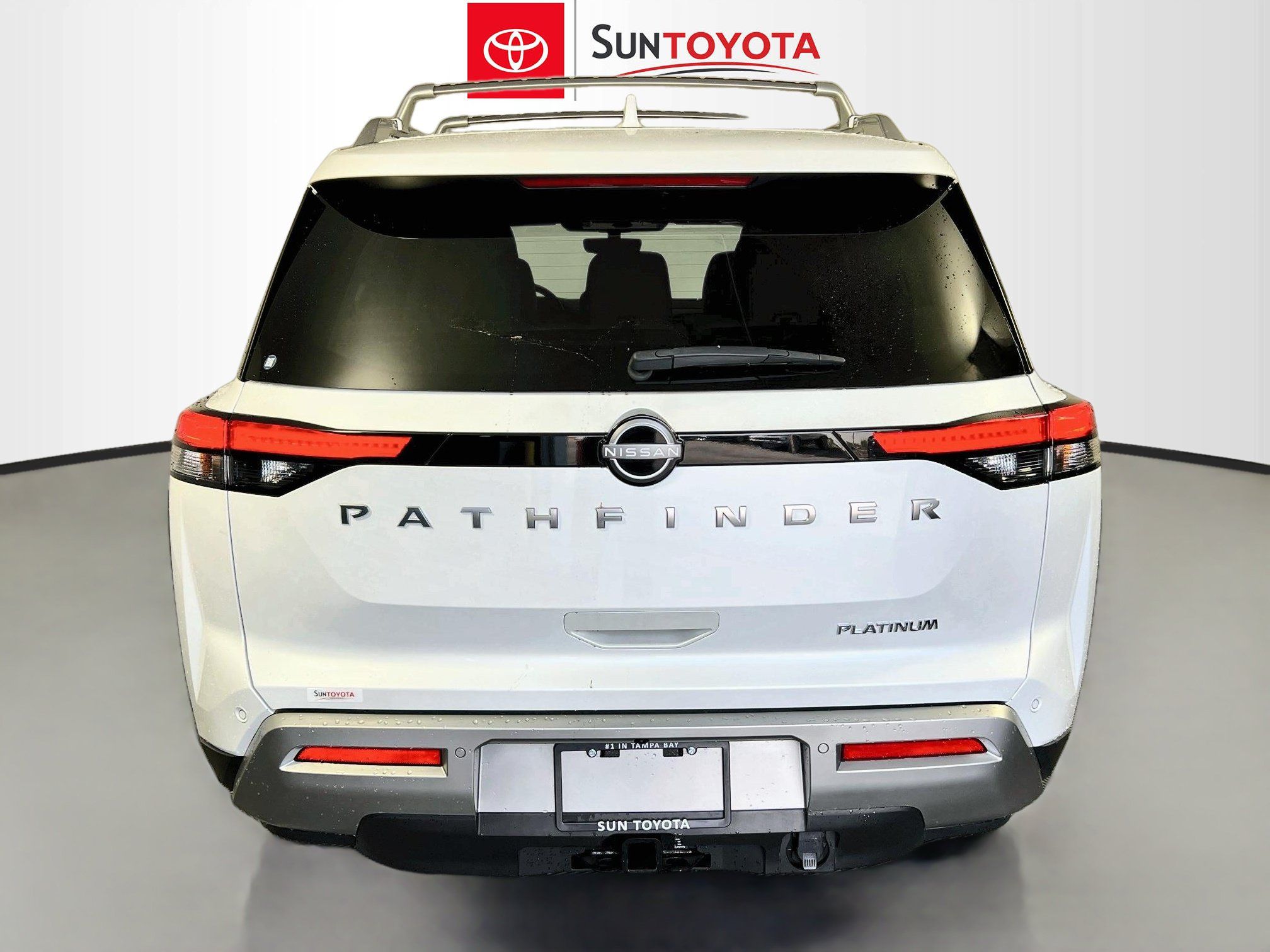 Used 2025 Nissan Pathfinder Platinum w/ Cargo Package FWD image 5