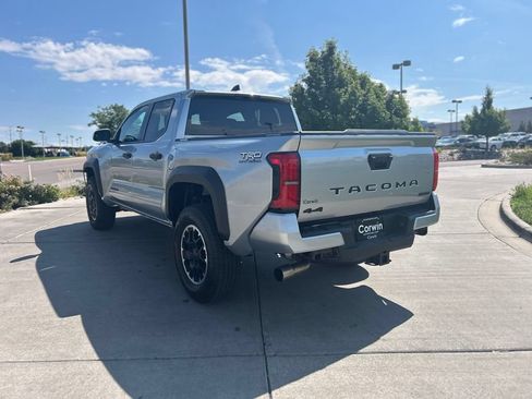 Used 2026 Toyota Tacoma TRD Off-Road AWD/4WD image 5