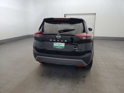 Used 2023 Nissan Rogue S image 7