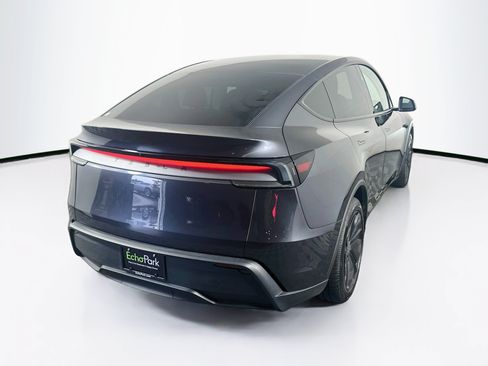 Used 2026 Tesla Model Y 2WD image 9