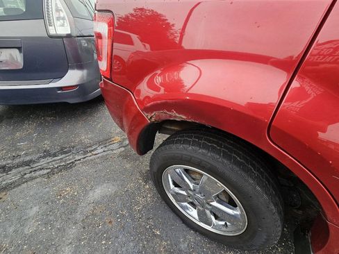 Used 2010 Ford Escape XLT FWD image 6