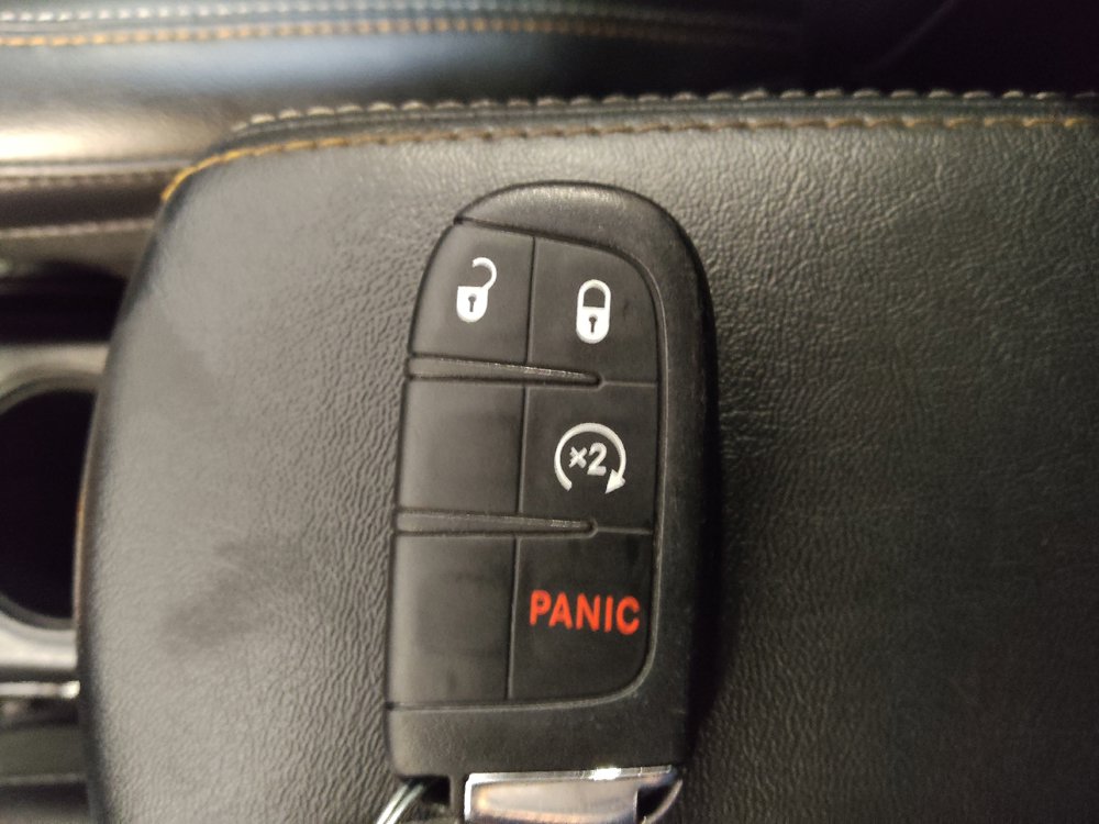 Used 2017 Jeep Compass Latitude w/ Cold Weather Group AWD/4WD image 32