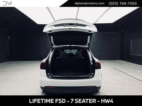 Used 2025 Tesla Model X AWD/4WD image 44