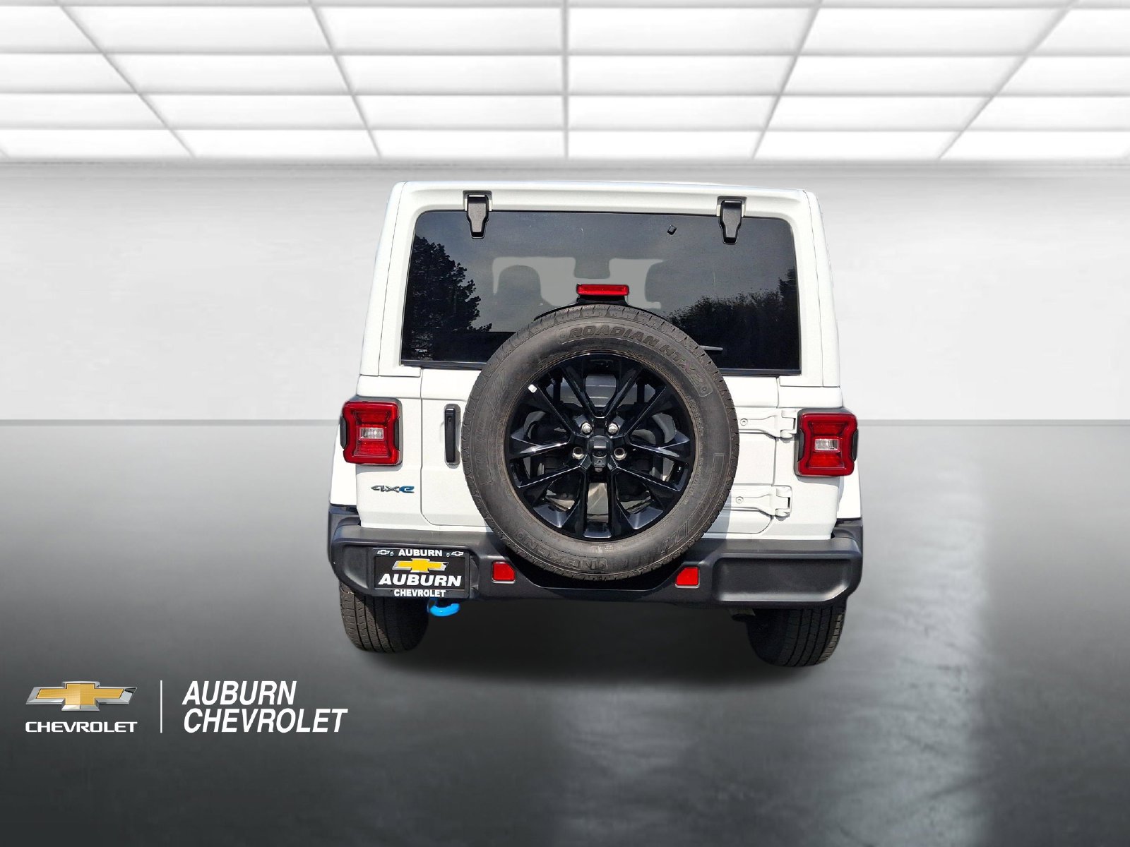 Used 2024 Jeep Wrangler Unlimited Sahara AWD/4WD image 7