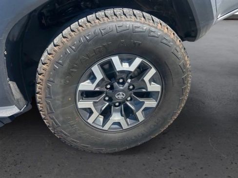 Used 2023 Toyota Tacoma TRD Off-Road w/ TRD Premium Off Road Package image 9