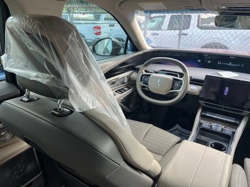 Used 2024 Lincoln Nautilus Reserve w/ Equipment Group 203A AWD/4WD image 6