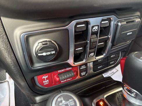 New 2026 Jeep Gladiator Rubicon image 17