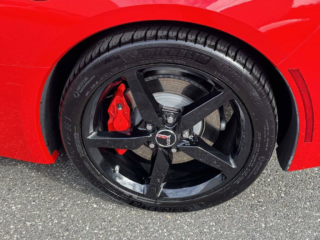 Used 2015 Chevrolet Corvette Stingray Coupe RWD image 10
