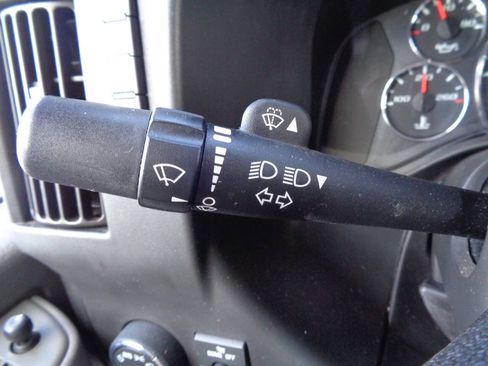 Used 2018 Chevrolet Express 3500 LS RWD image 48