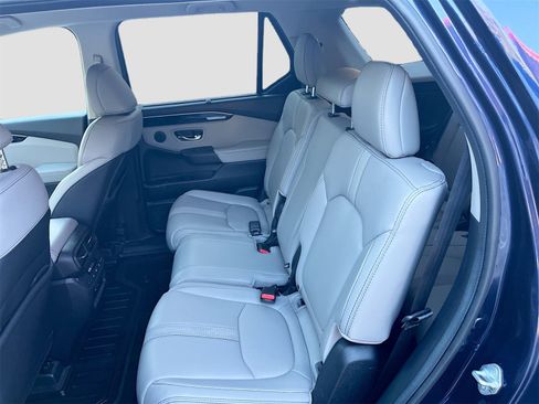 Used 2025 Honda Pilot EX-L image 24