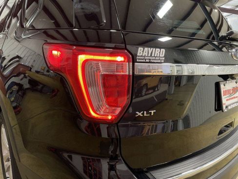 Used 2018 Ford Explorer XLT w/ Equipment Group 202A AWD/4WD image 25