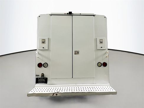 Used 2017 Ford Transit 350 138 w/ Interior Upgrade Package image 6