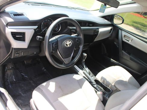 Used 2014 Toyota Corolla LE FWD image 7