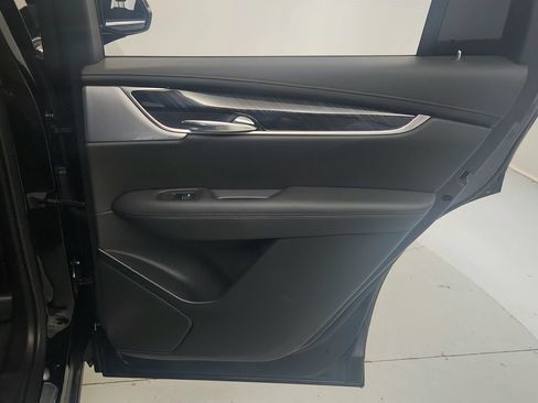 Certified 2024 Cadillac XT6 Premium Luxury w/ LPO, Floor Liner Package AWD/4WD image 27