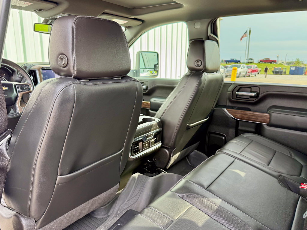Used 2023 Chevrolet Silverado 2500 High Country AWD/4WD image 13