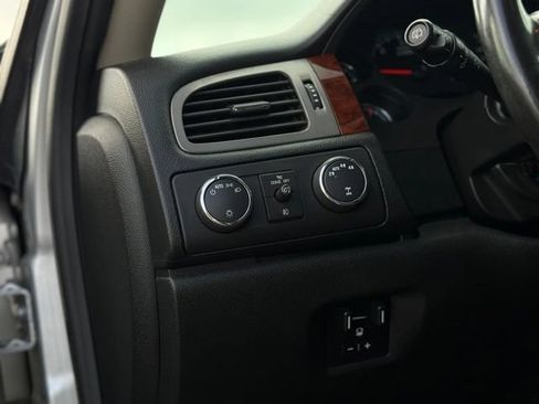 Used 2013 GMC Yukon XL SLE w/ Convenience Package AWD/4WD image 13