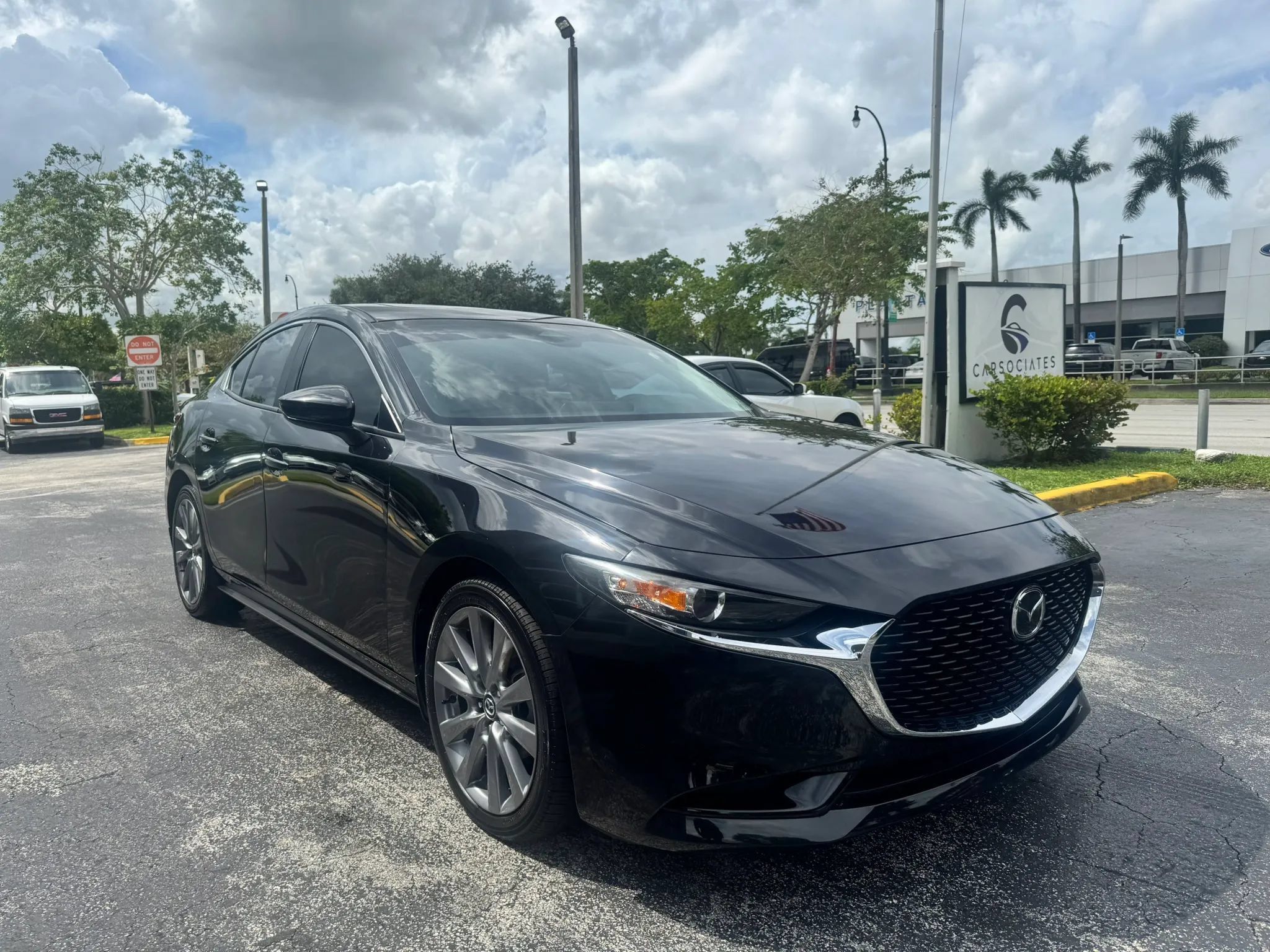 Used 2024 MAZDA MAZDA3 s FWD image 2